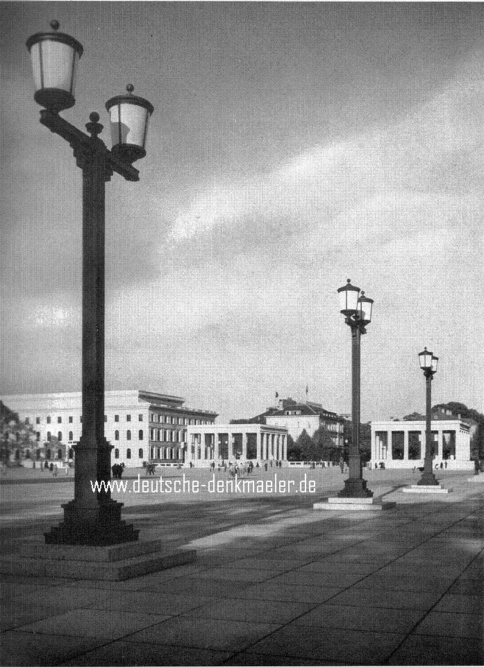 Königsplatz mit Ehrentempel der Blutzeugen NSDAP München